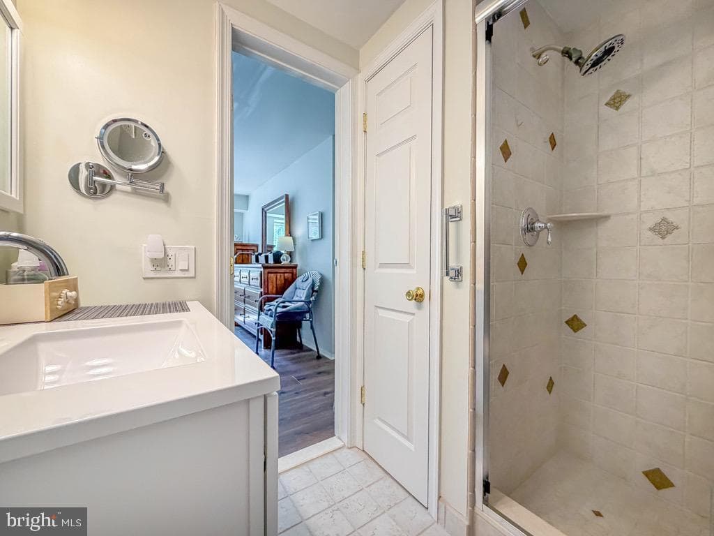 601 Society Place photo 19