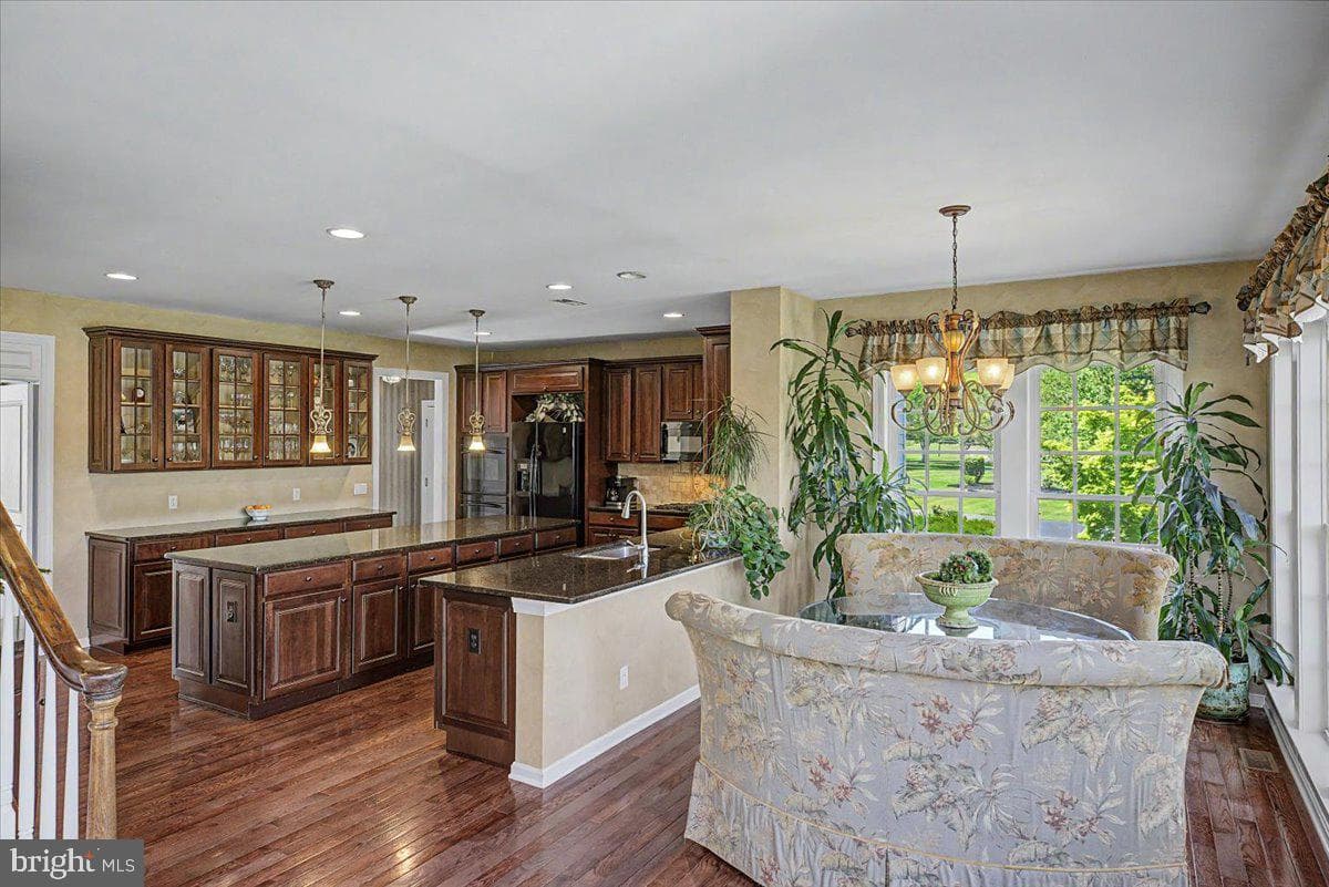 104 Meadowview Drive photo 23