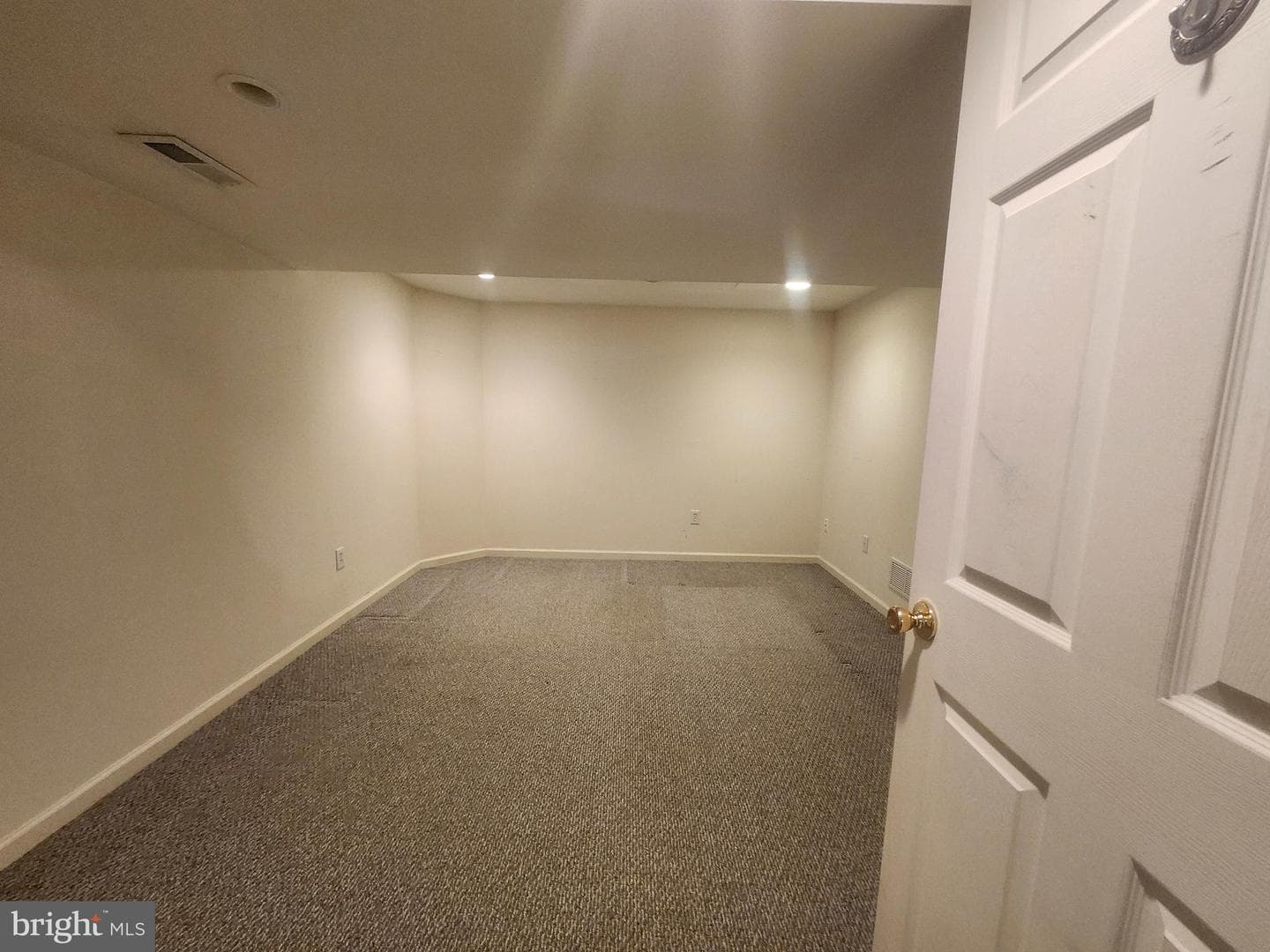 105 Liberty Dr photo 20