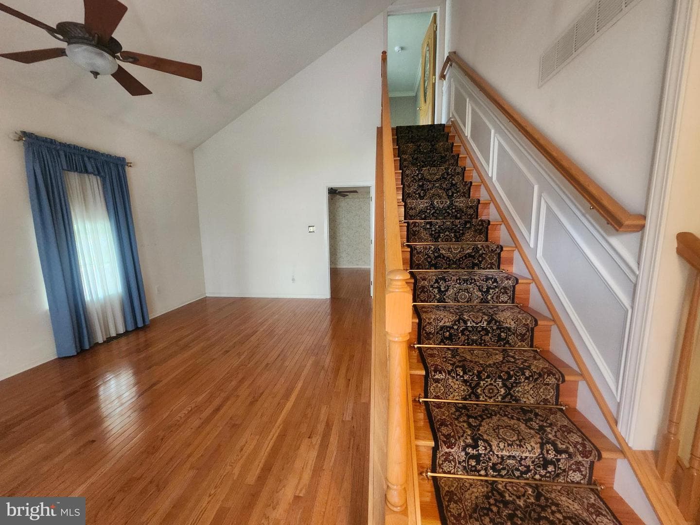105 Liberty Dr photo 6