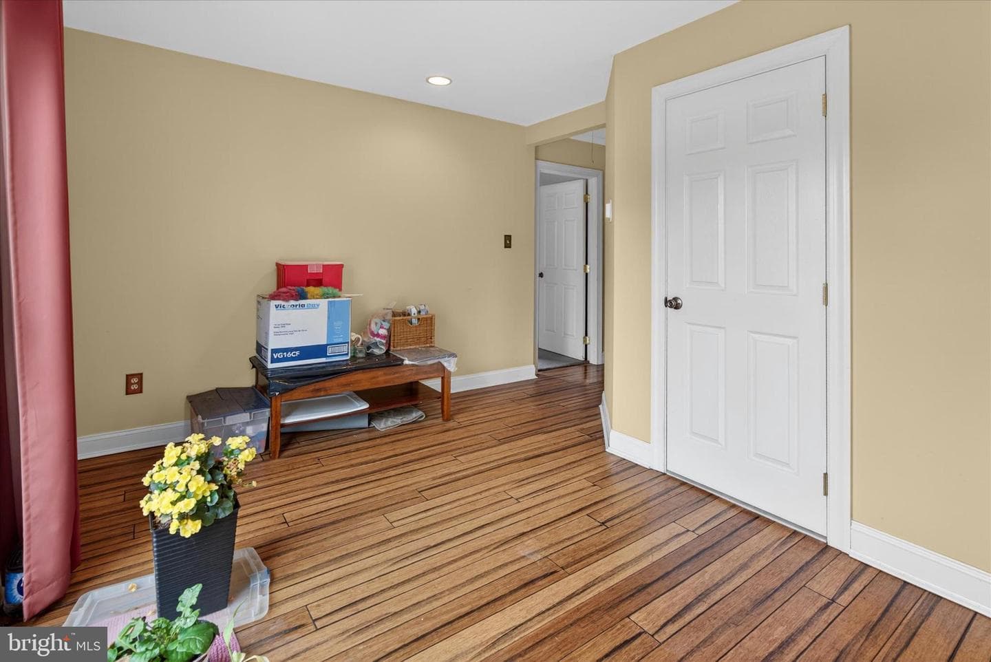 280 Olive Street photo 25