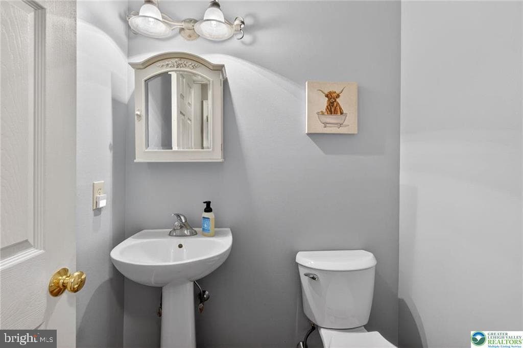 204 Hampshire Drive photo 24