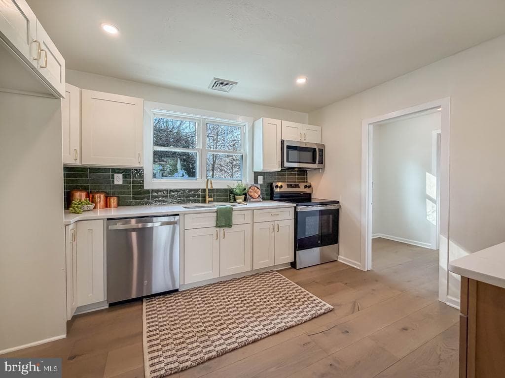 101 Walnut Lane photo 11