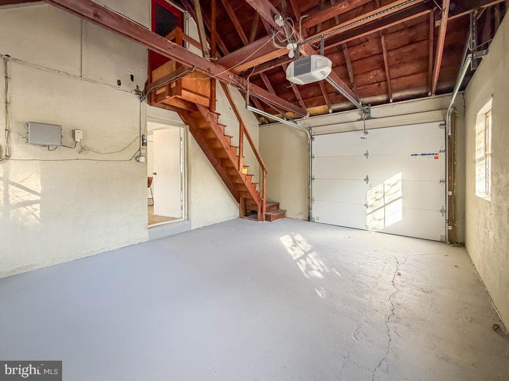 101 Walnut Lane photo 38