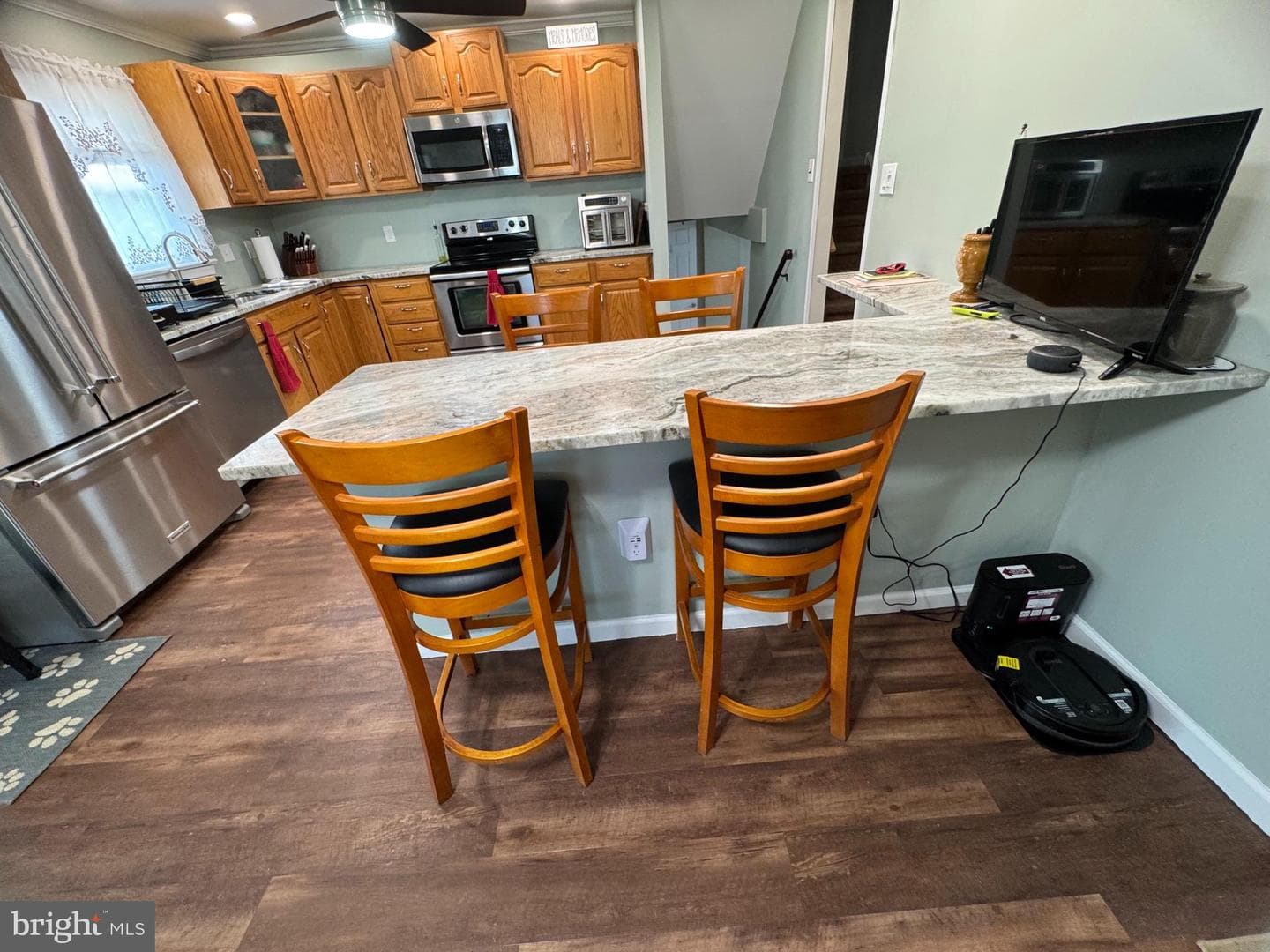 225 Park Ave photo 34