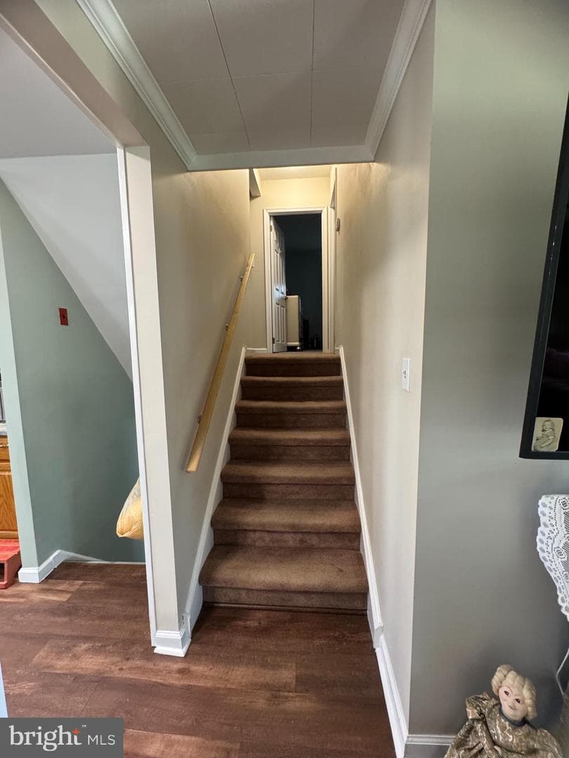 225 Park Ave photo 41