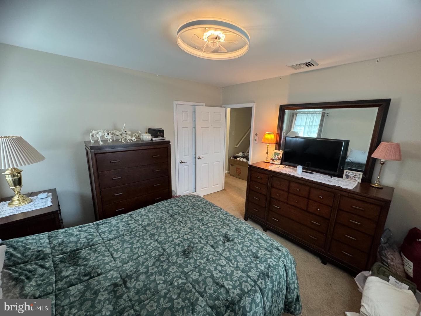 225 Park Ave photo 50