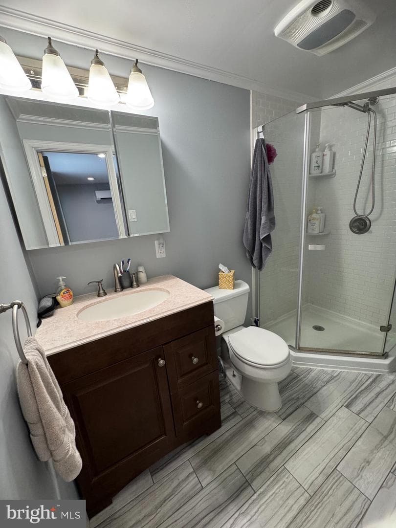 225 Park Ave photo 59