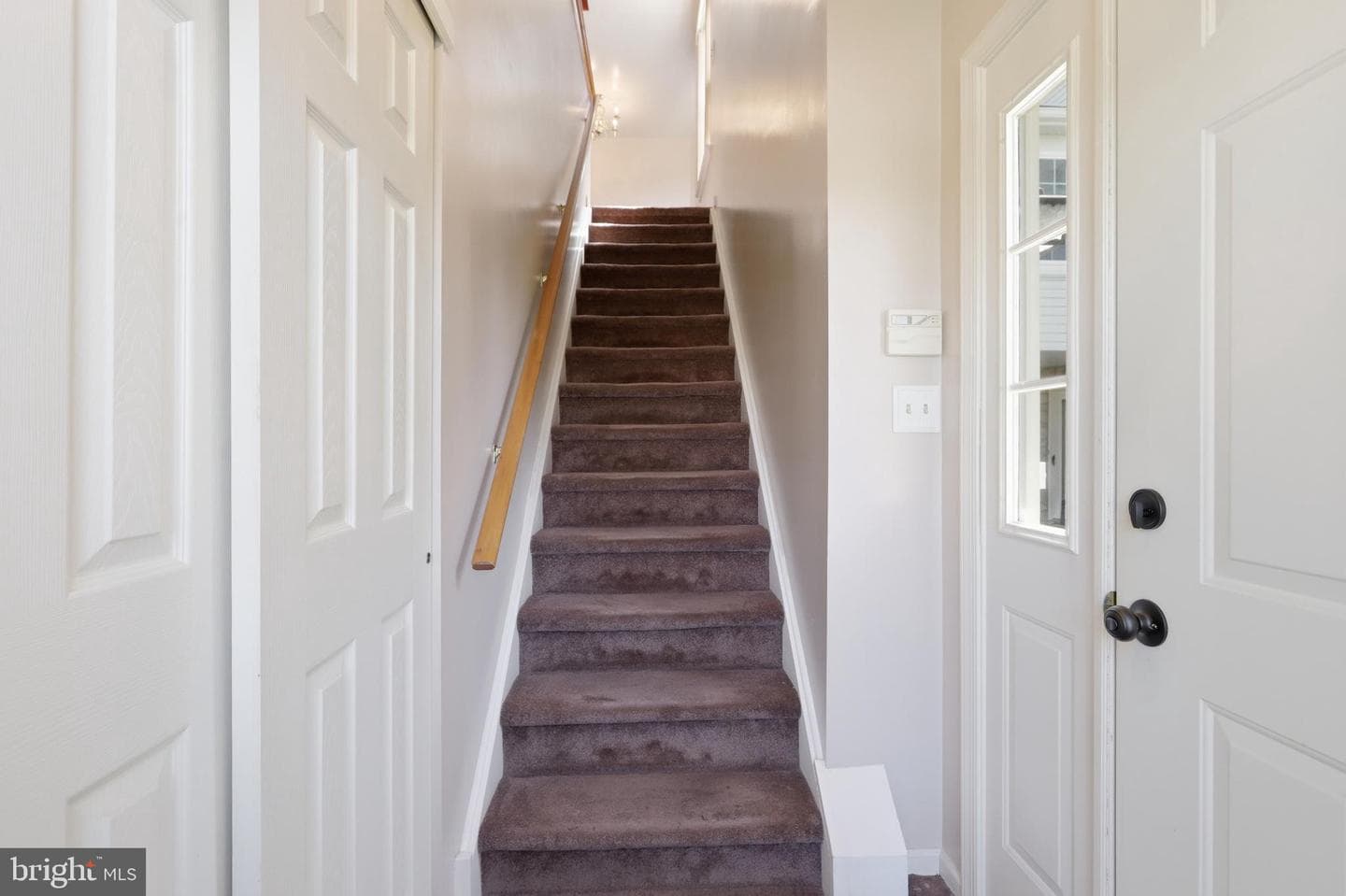 702 Eaton Court photo 4