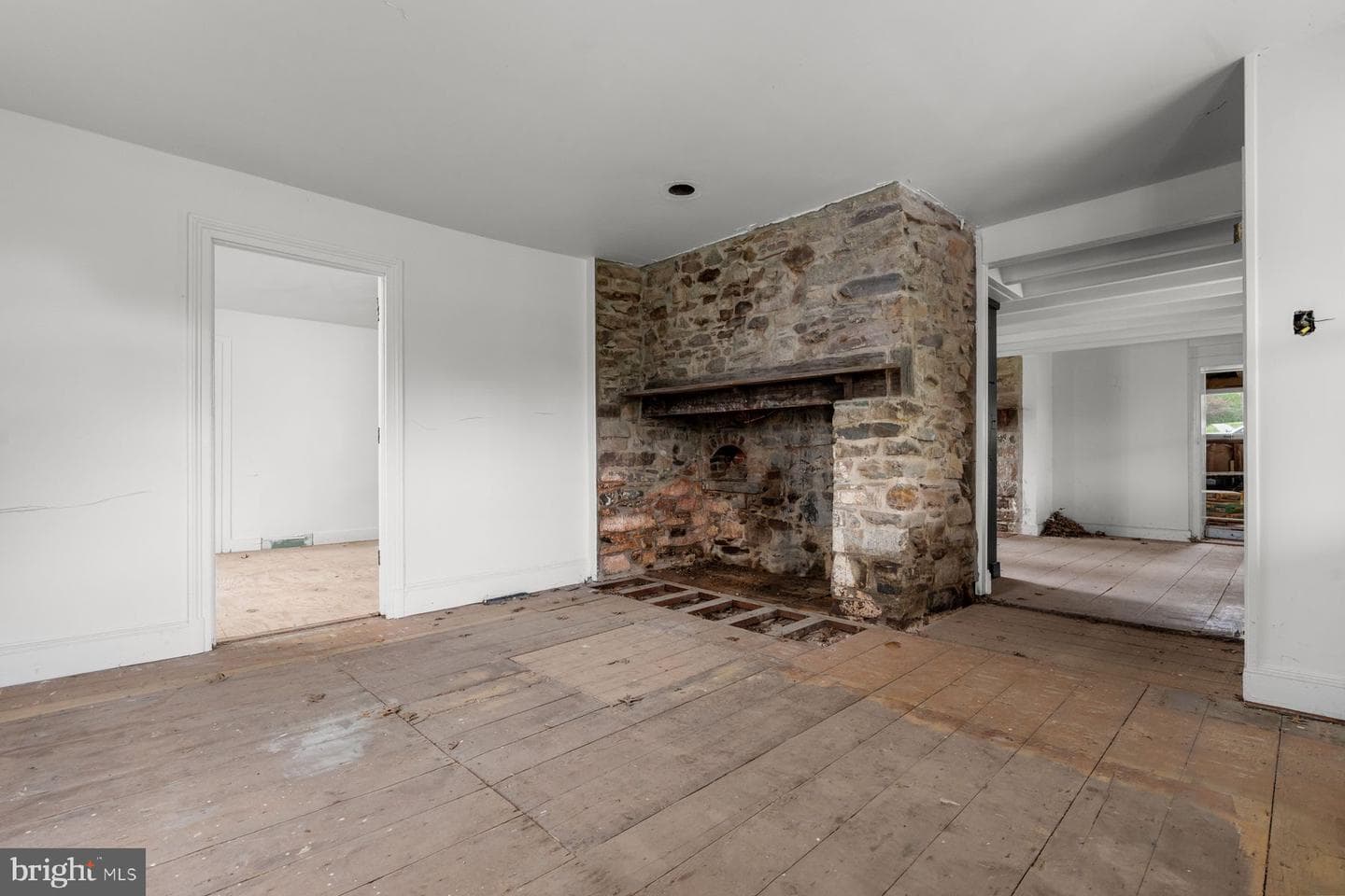 43 Van Sant Road photo 17