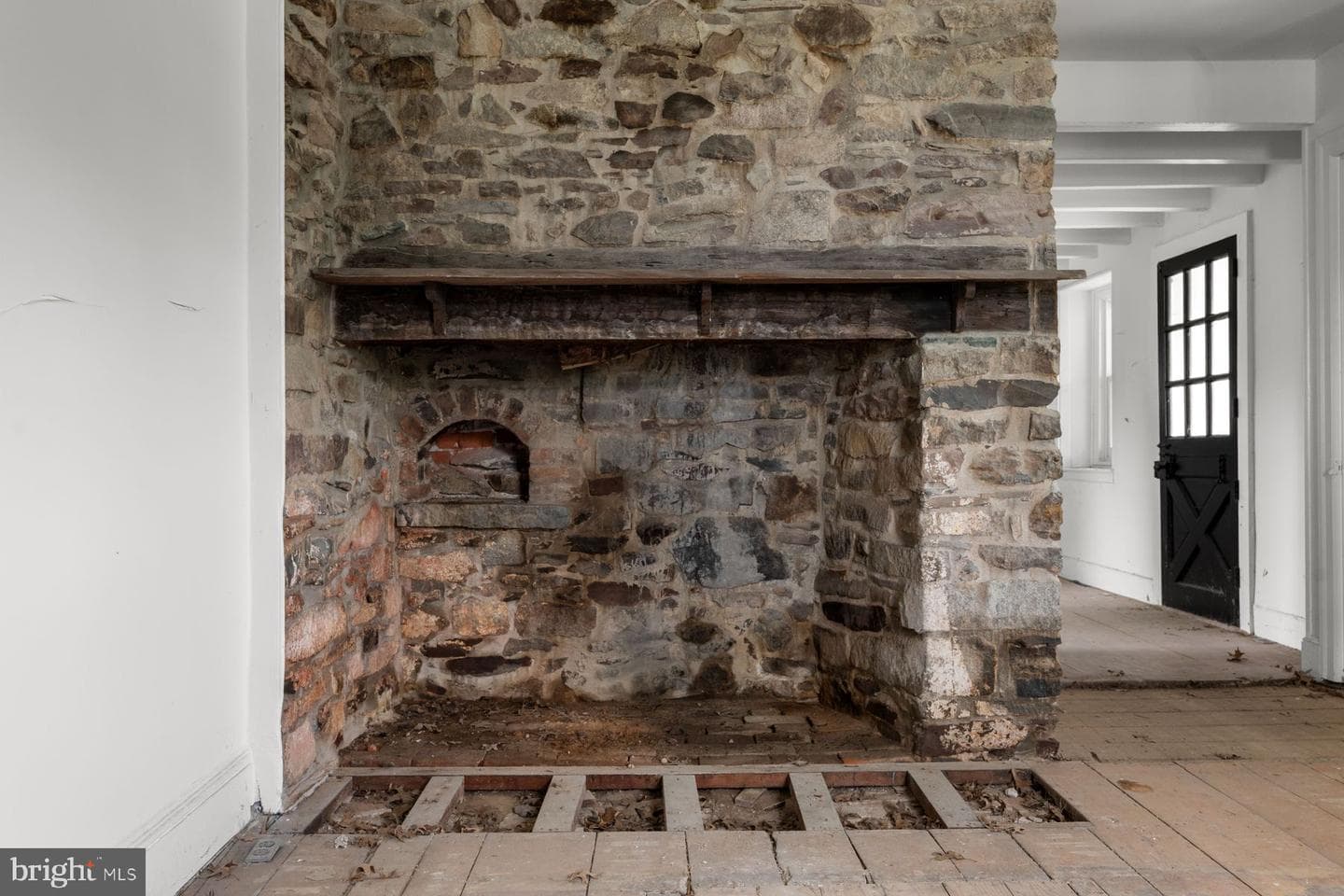 43 Van Sant Road photo 18
