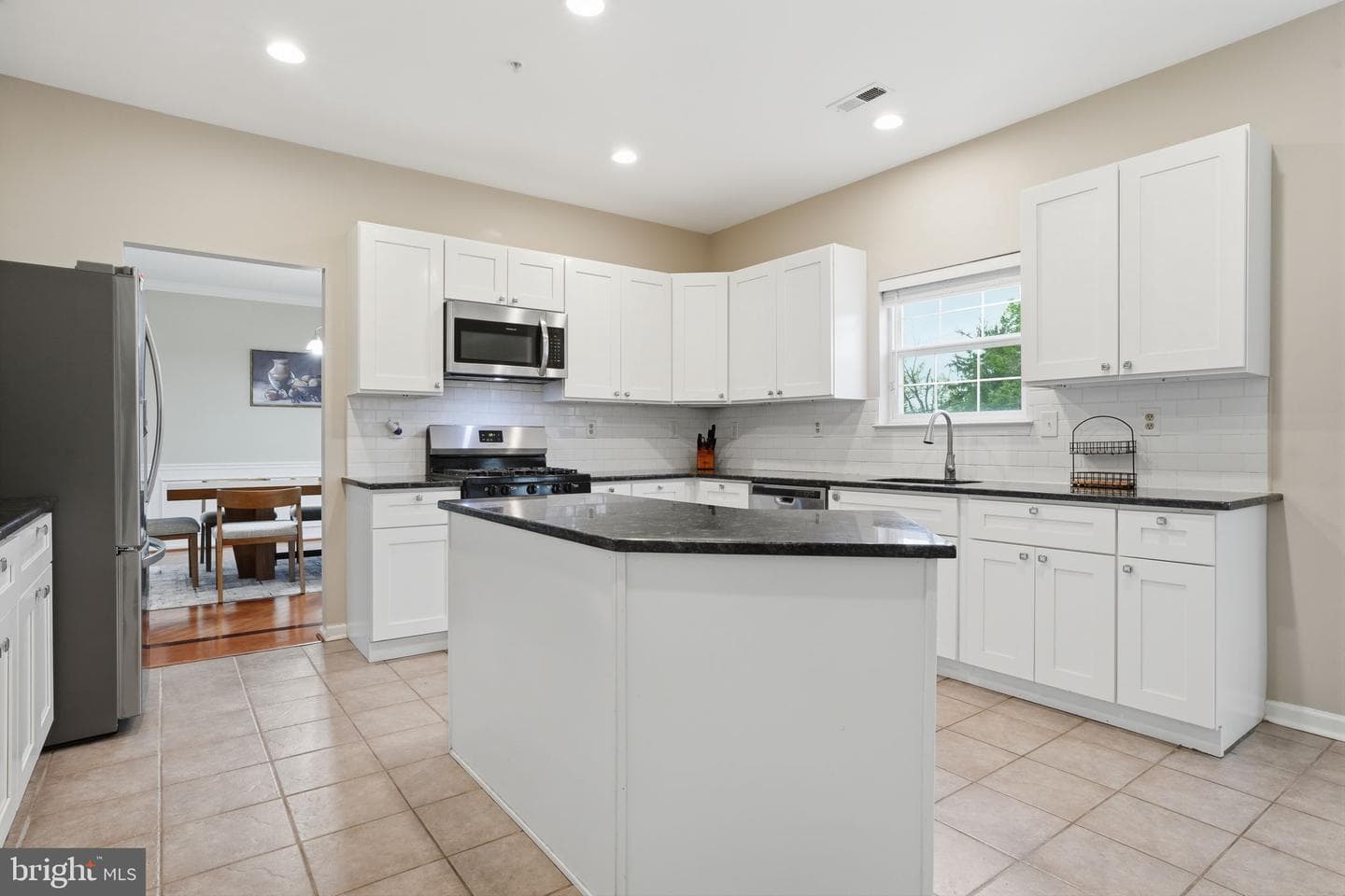 139 Statesman Road photo 11