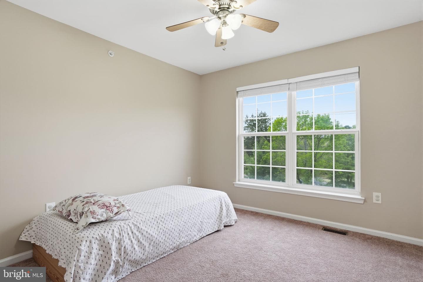139 Statesman Road photo 28