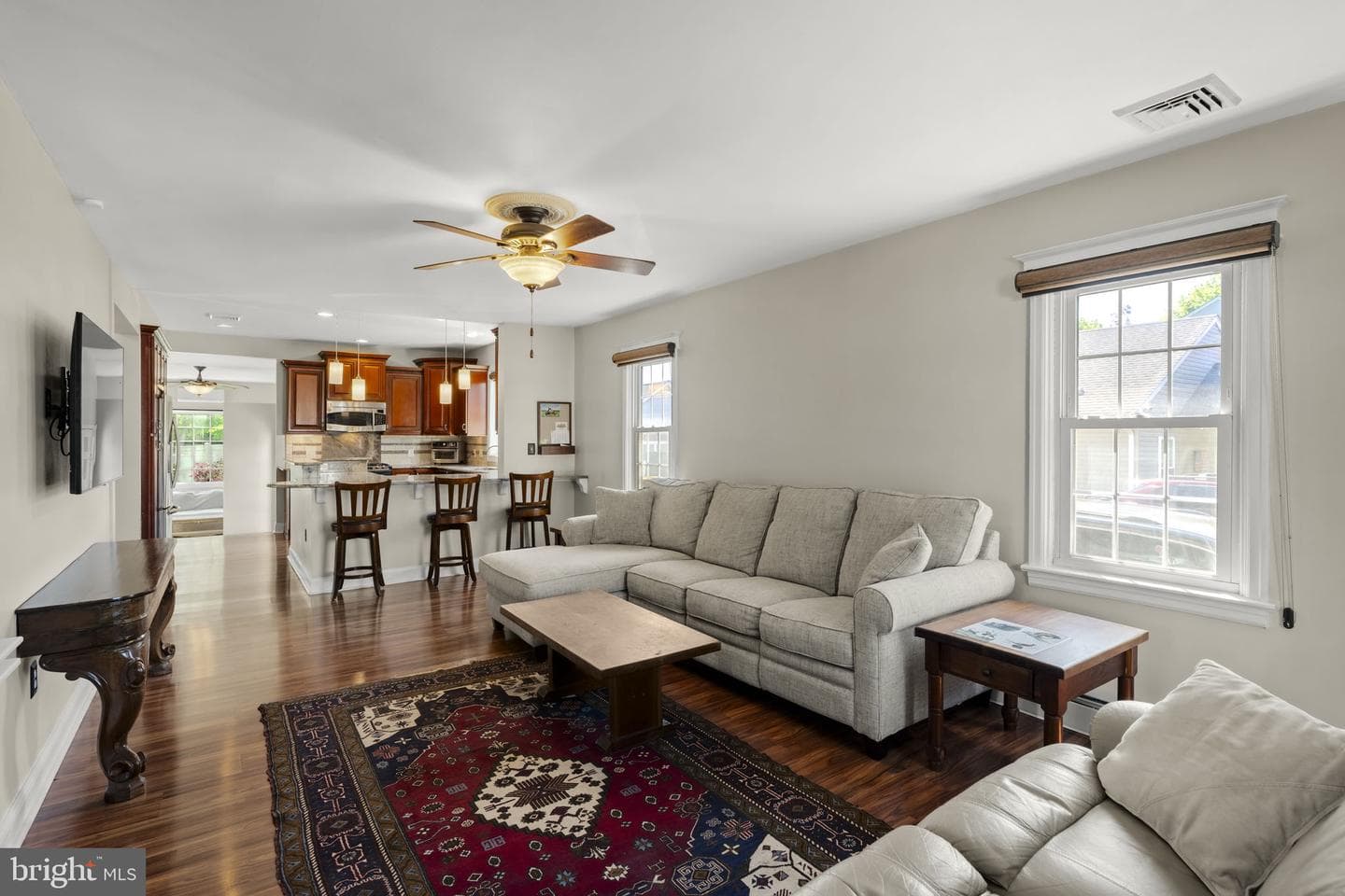 131 N Hawthorne Avenue photo 8