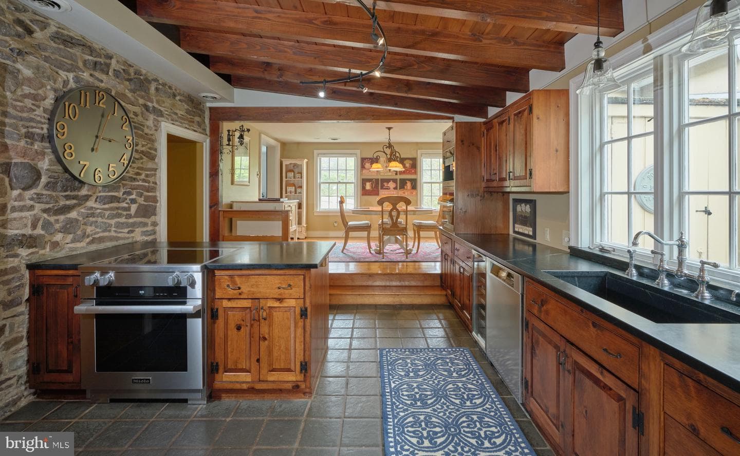 2135 S Sugan Road photo 9