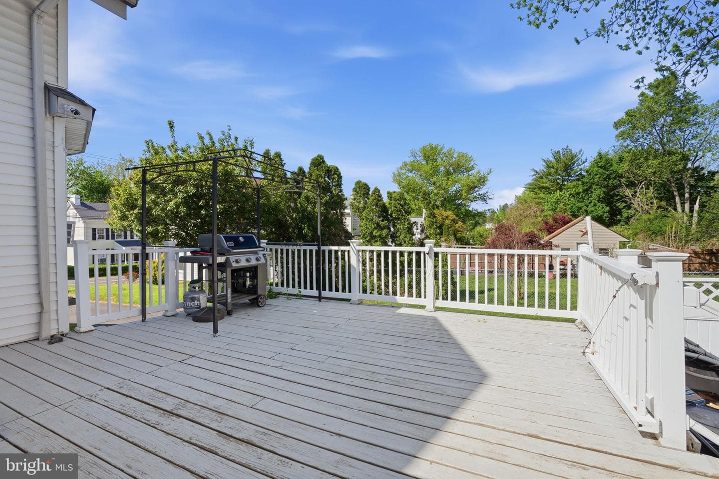 49 Maple Avenue photo 36