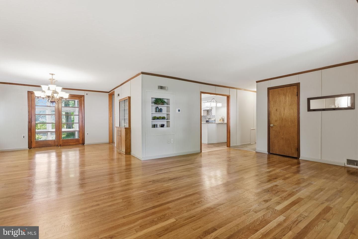207 W Ferry Road photo 10