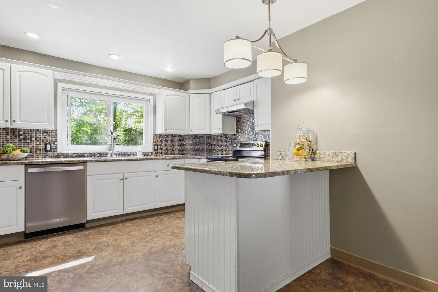 207 W Ferry Road photo 15