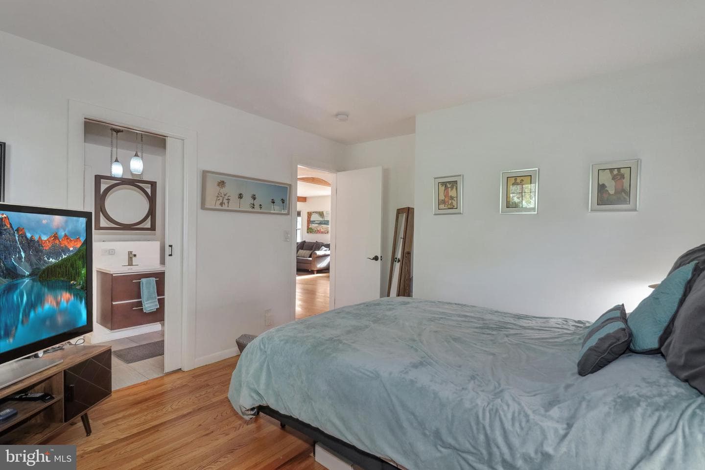 713 Ardsley Court photo 21