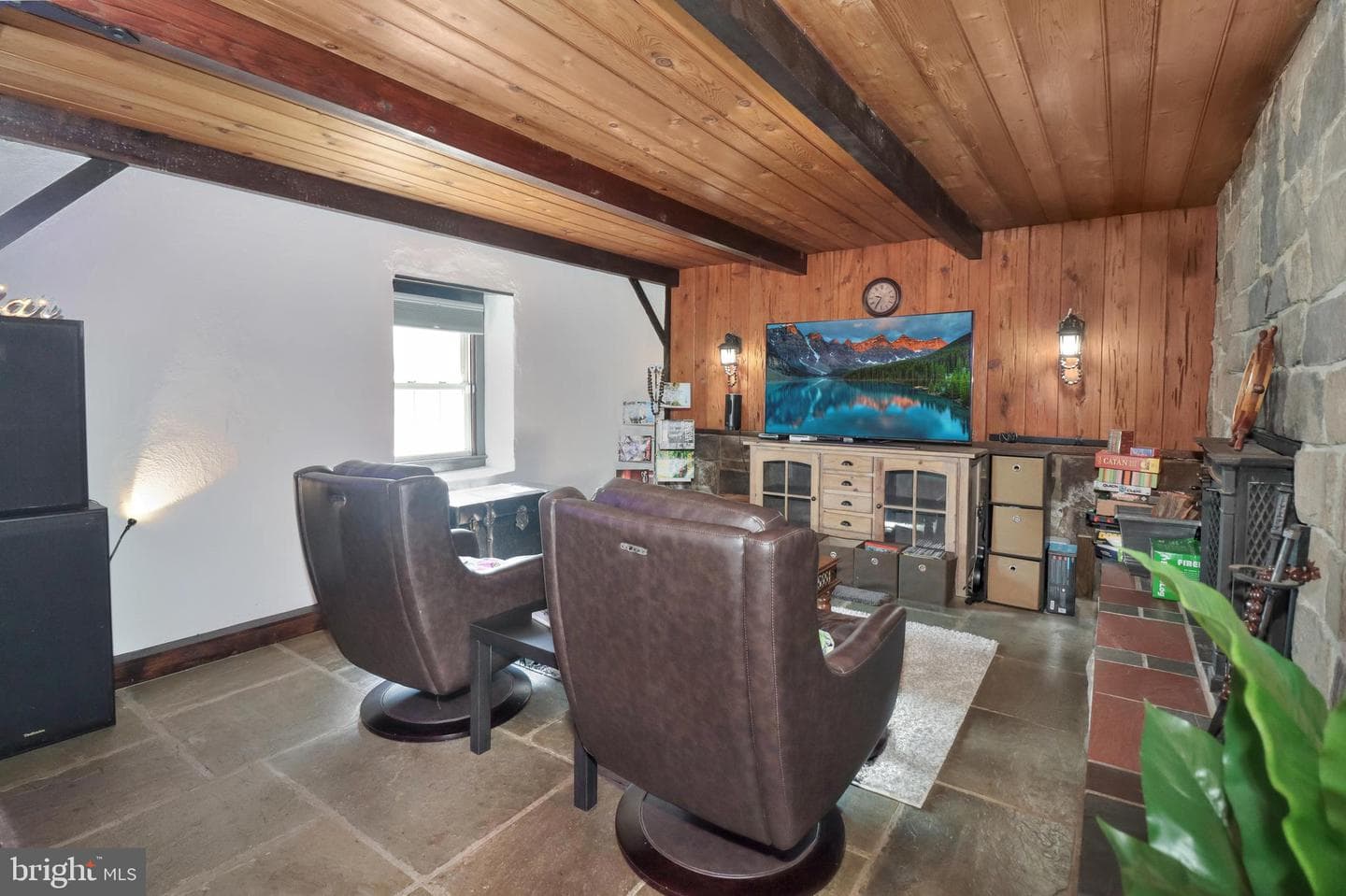 713 Ardsley Court photo 46