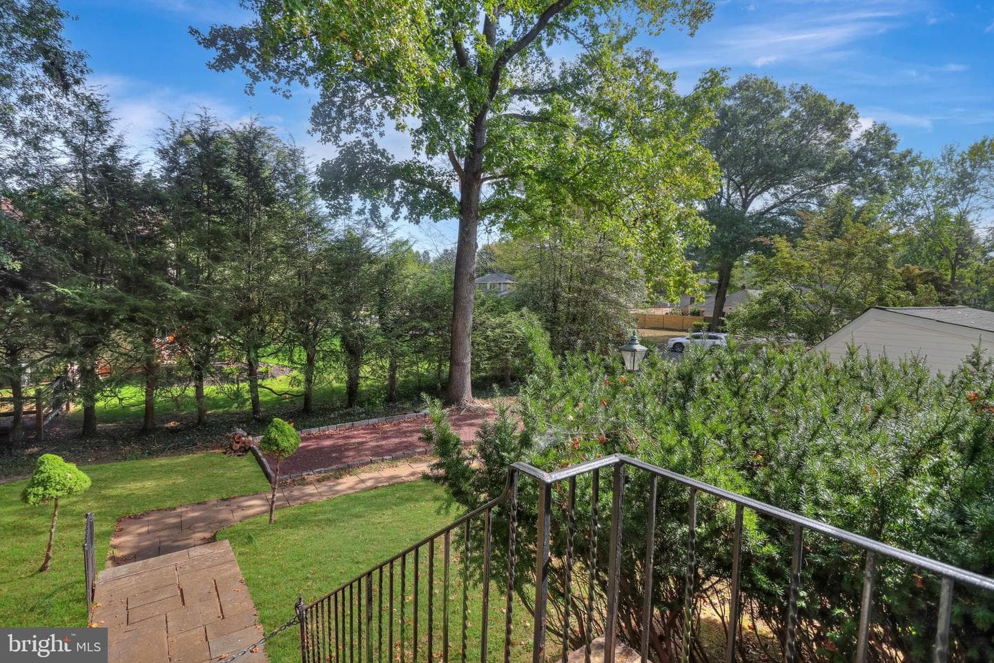 713 Ardsley Court photo 8