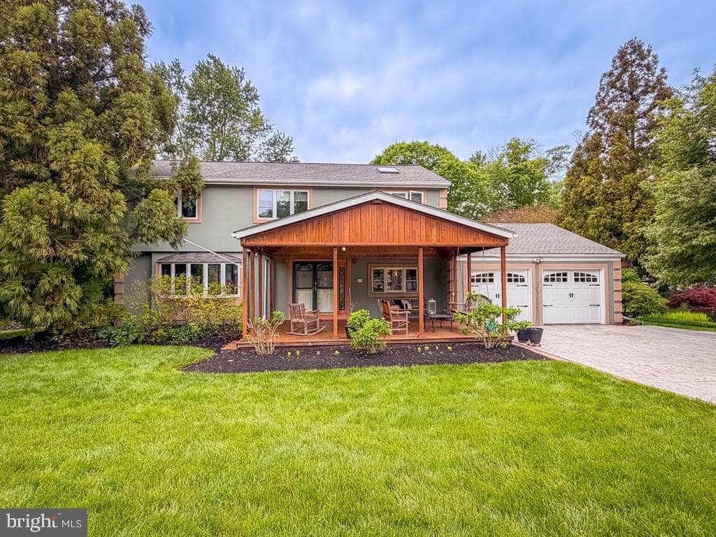 249 Forrest Rd photo 1