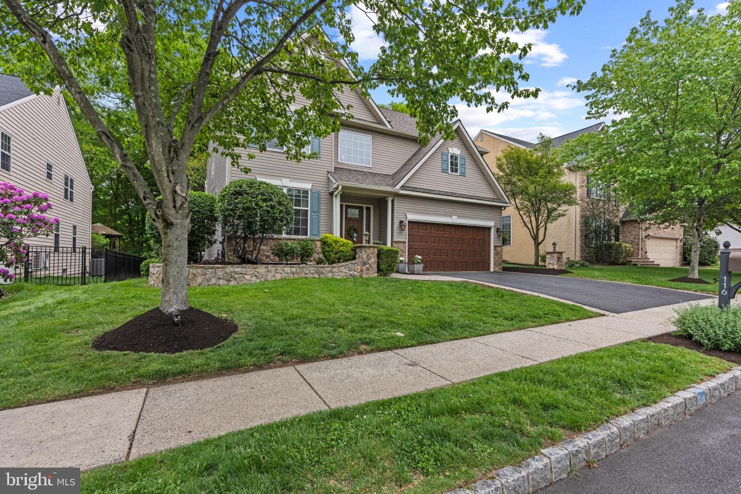 116 Riverwoods Drive photo 2