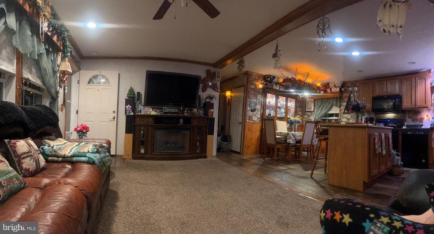 5232 Roseberry Drive photo 4