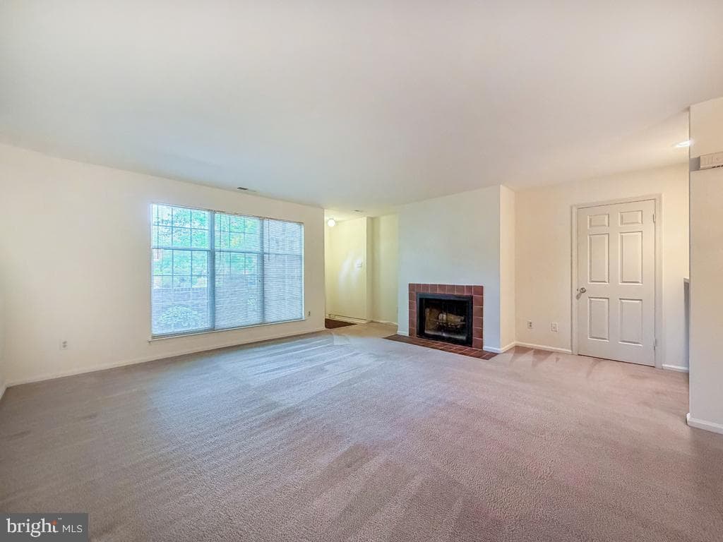 638 Palmer Lane photo 7