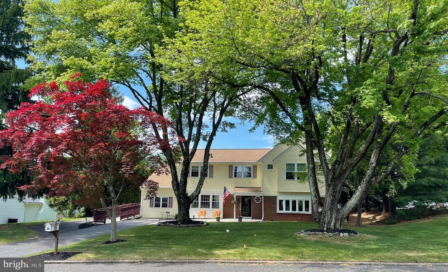 244 Wisteria Drive photo 1