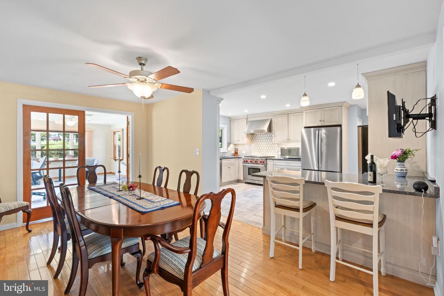 244 Wisteria Drive photo 6