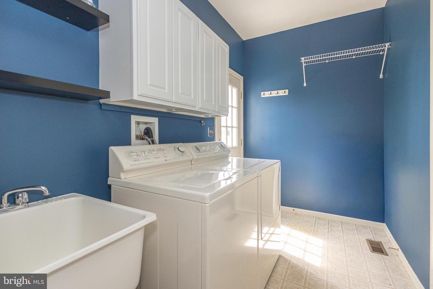 1021 Bartram Lane photo 28