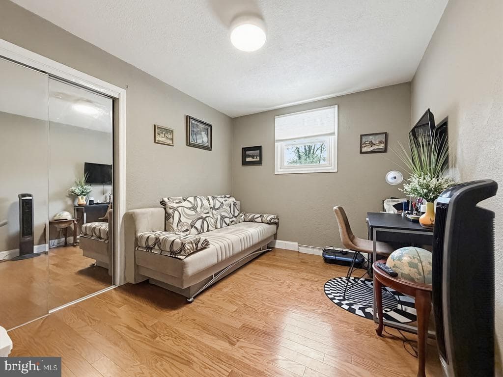 254 Allen Lane photo 29