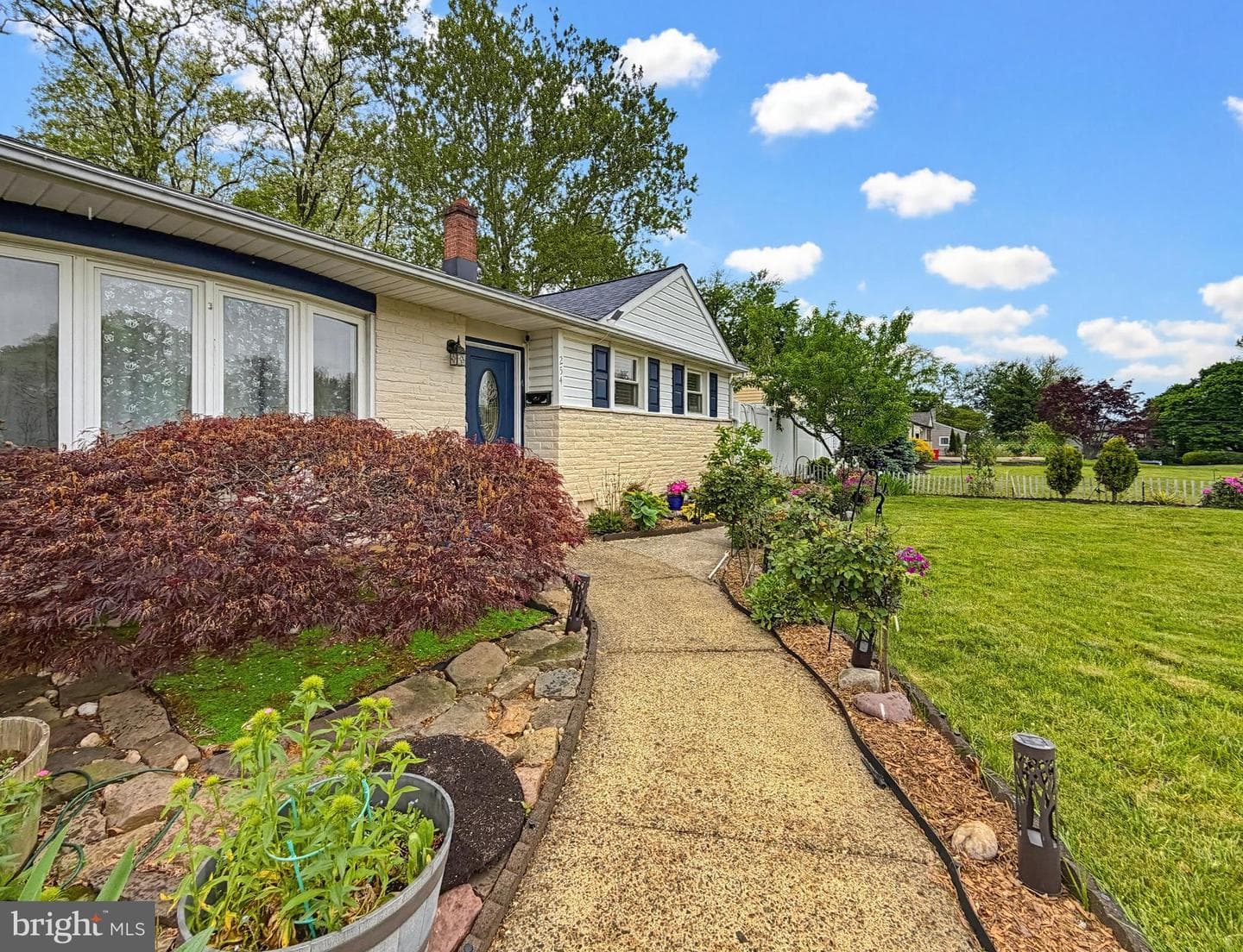 254 Allen Lane photo 7
