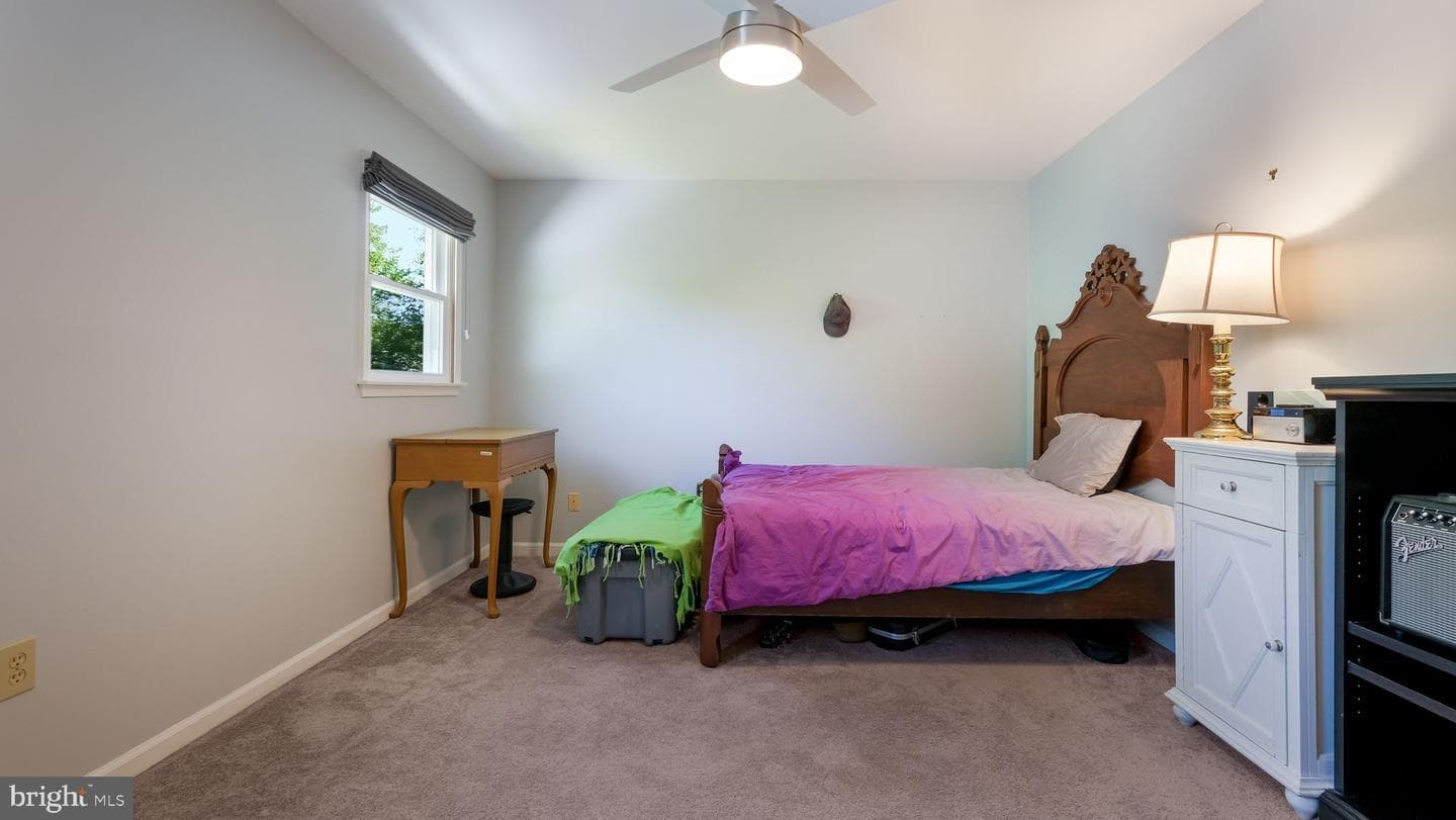 1270 Oxford Valley Road photo 30