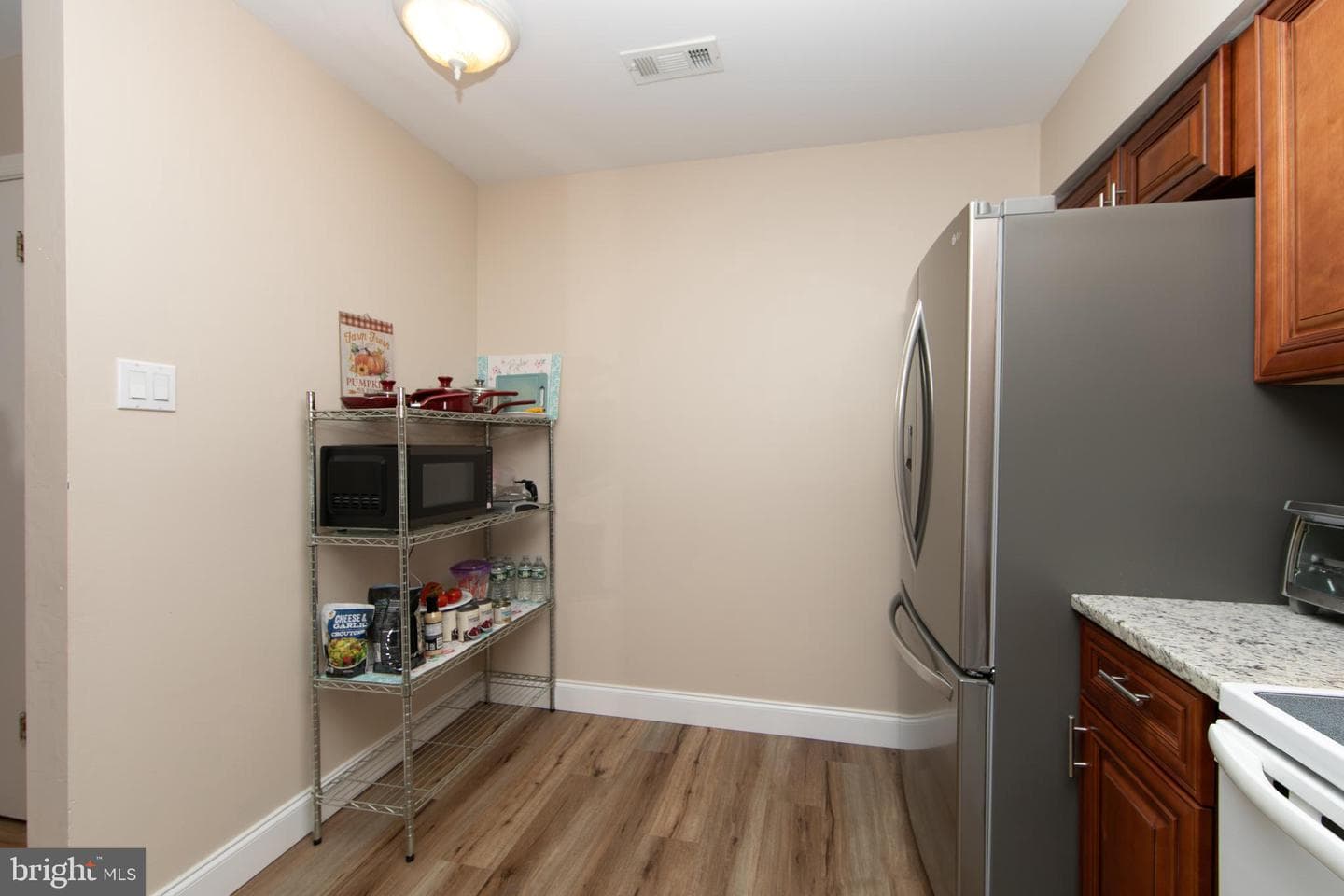 52 Natalie Court #303 photo 17