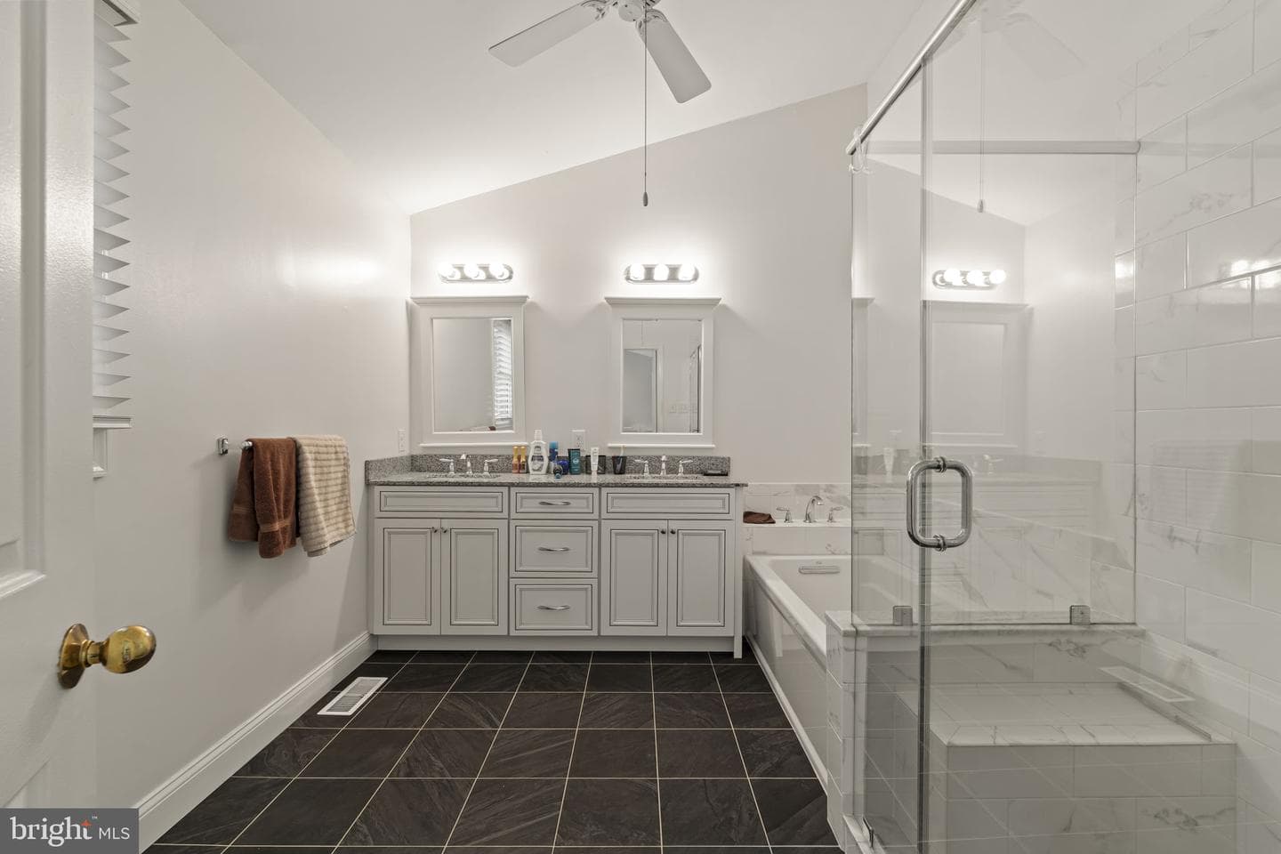 1563 Applewood Circle photo 31