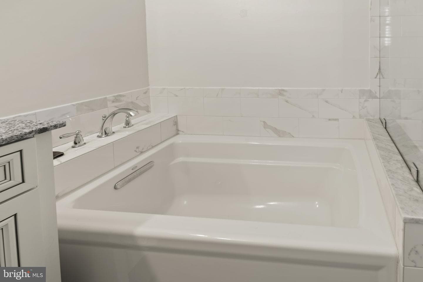 1563 Applewood Circle photo 33
