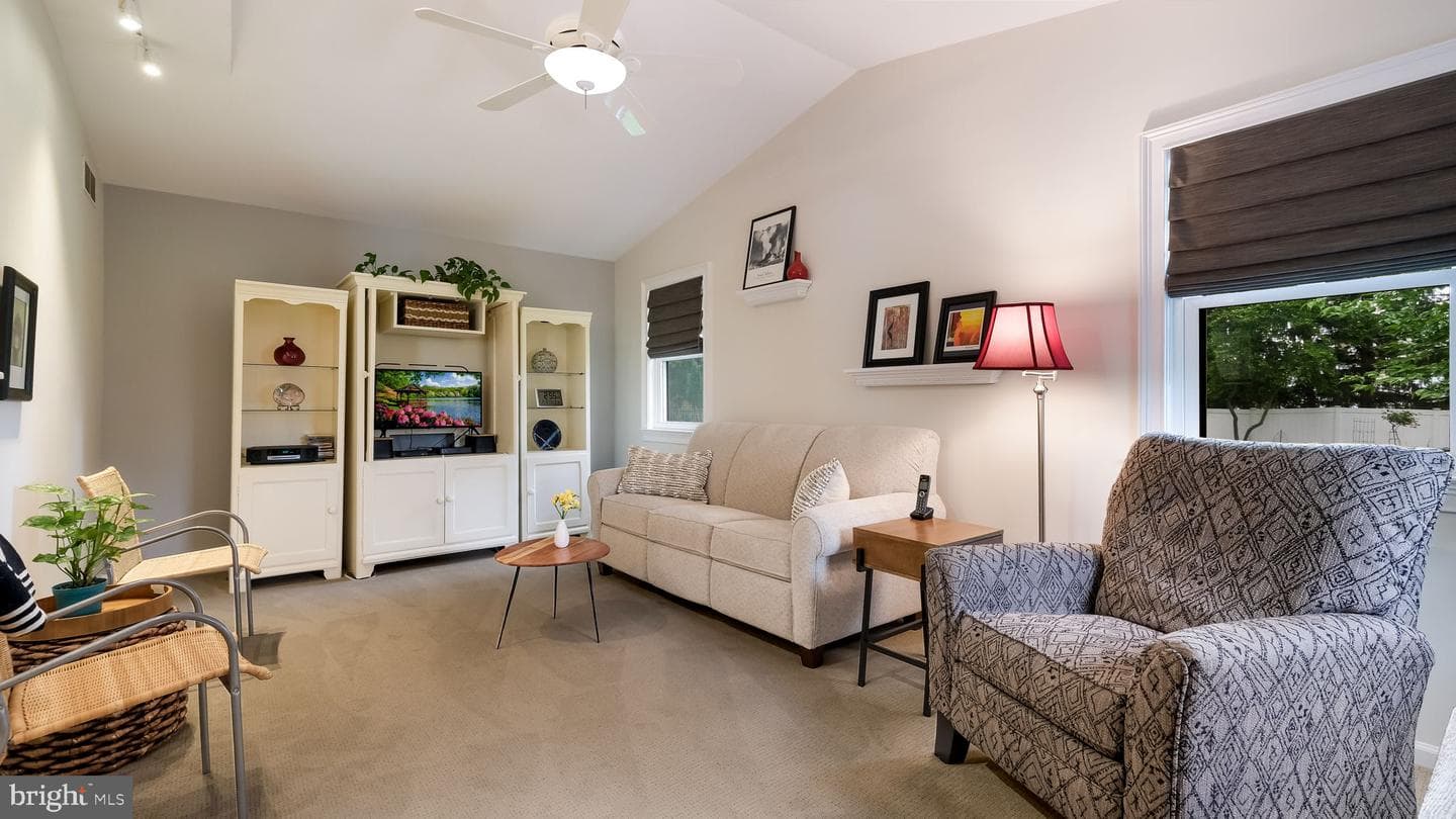 74 Basil Road photo 10