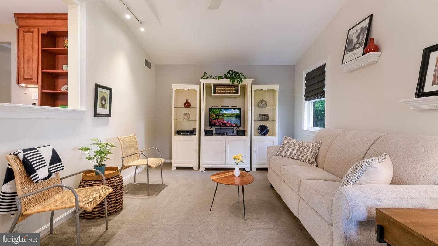 74 Basil Road photo 11