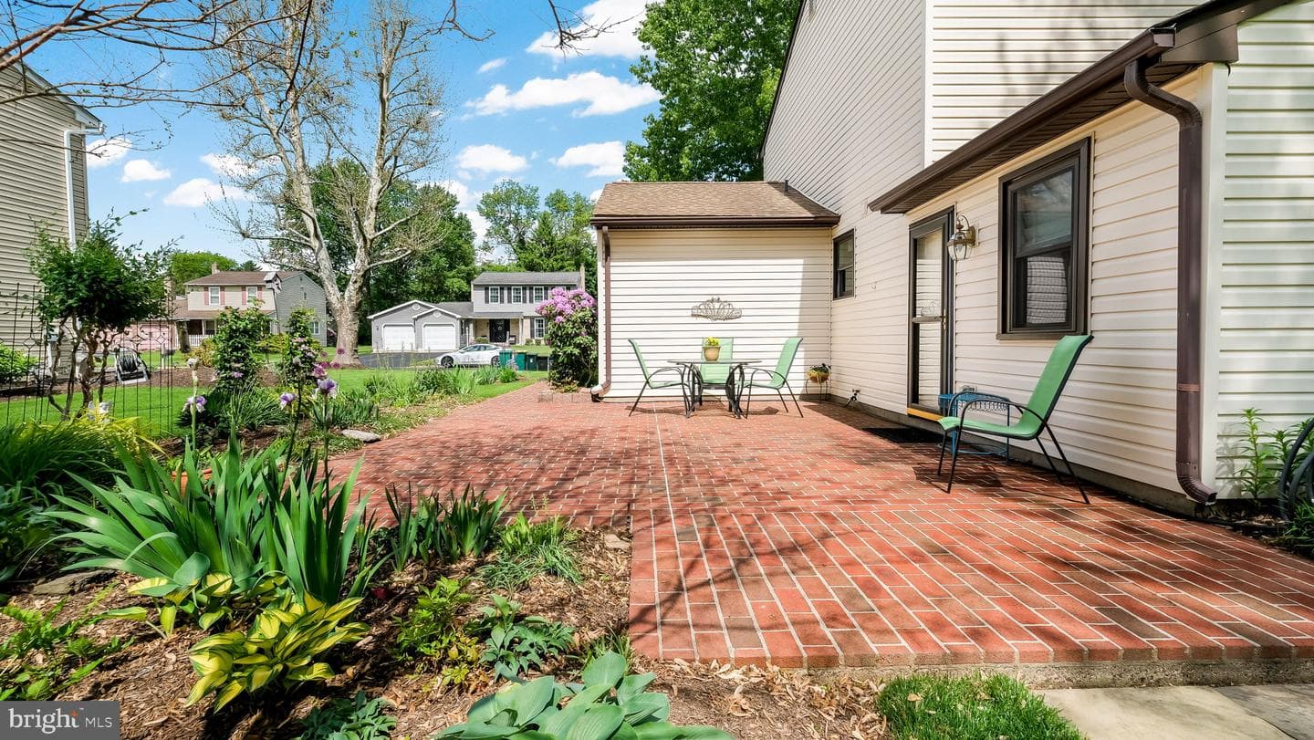 74 Basil Road photo 39