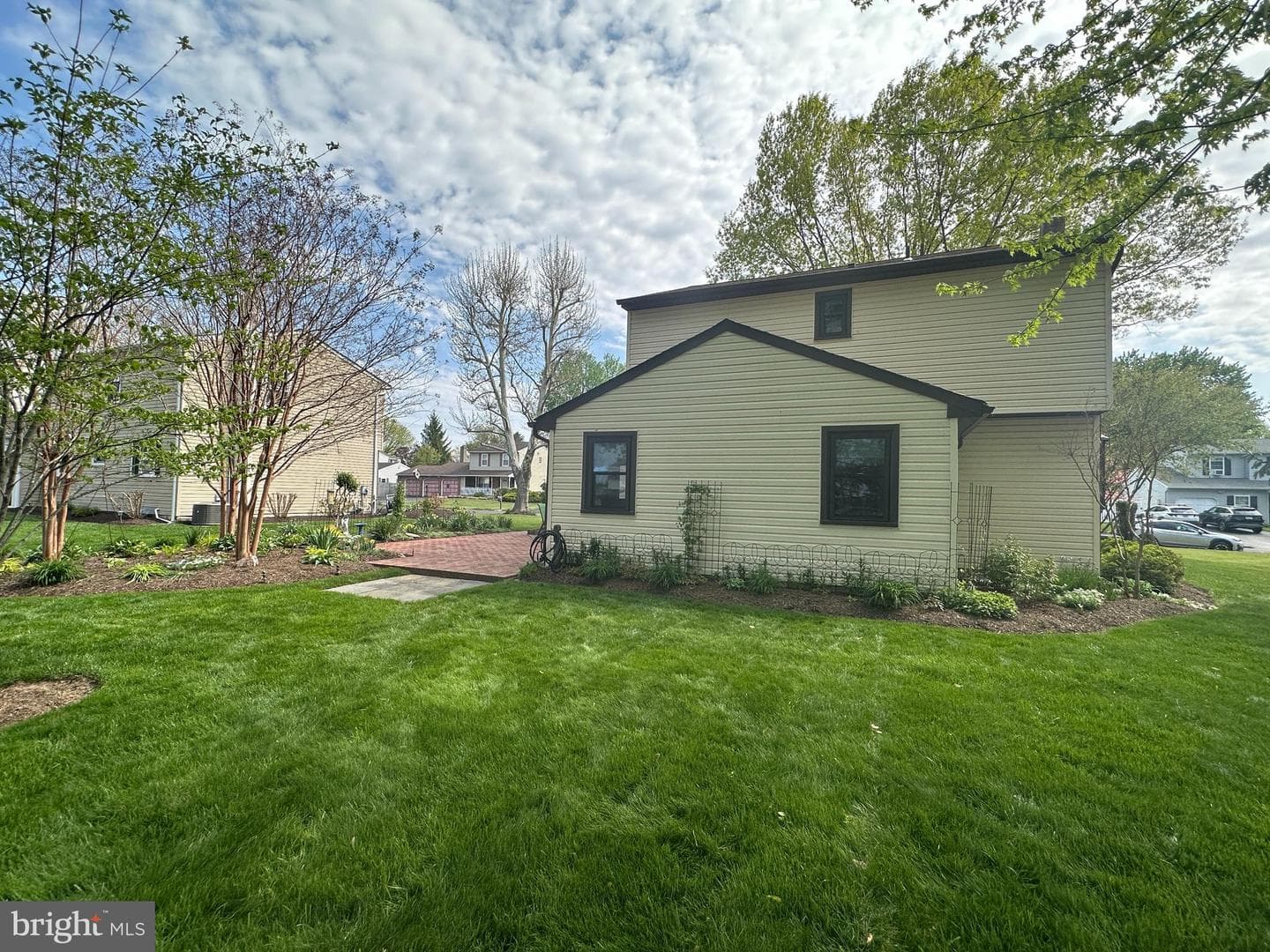 74 Basil Road photo 43