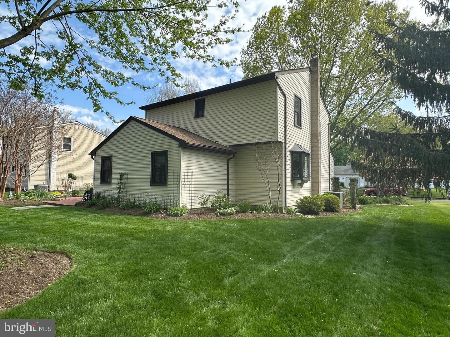 74 Basil Road photo 46