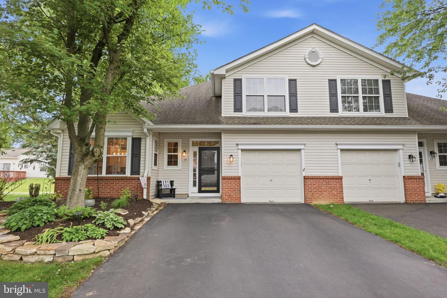 19 Black Eyed Susan Road photo 2
