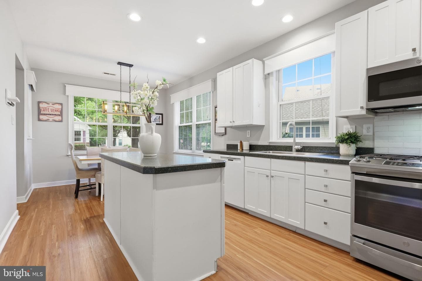 19 Black Eyed Susan Road photo 7