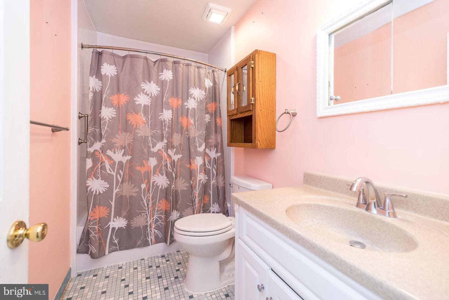 207 Hickory Drive photo 8