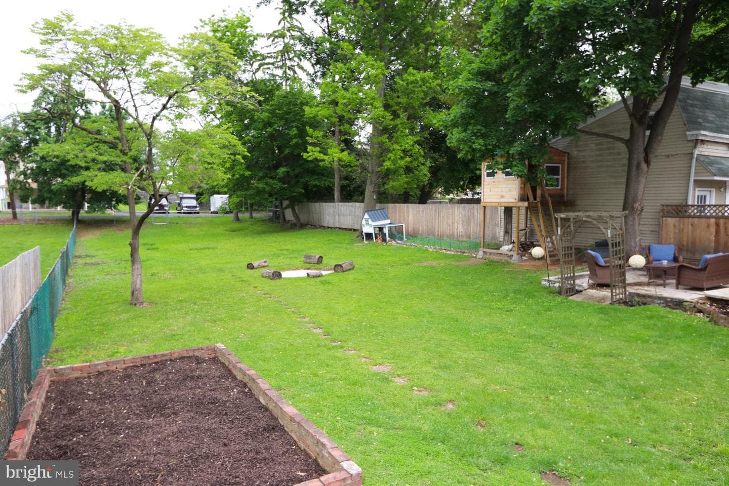 659 Belmont Avenue photo 39