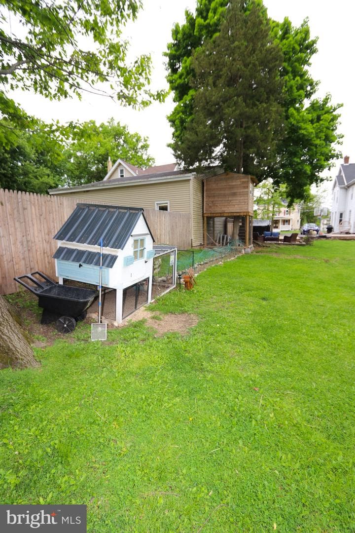 659 Belmont Avenue photo 40