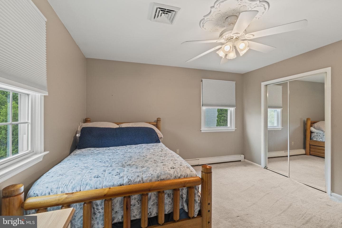 1064 Lincoln photo 25
