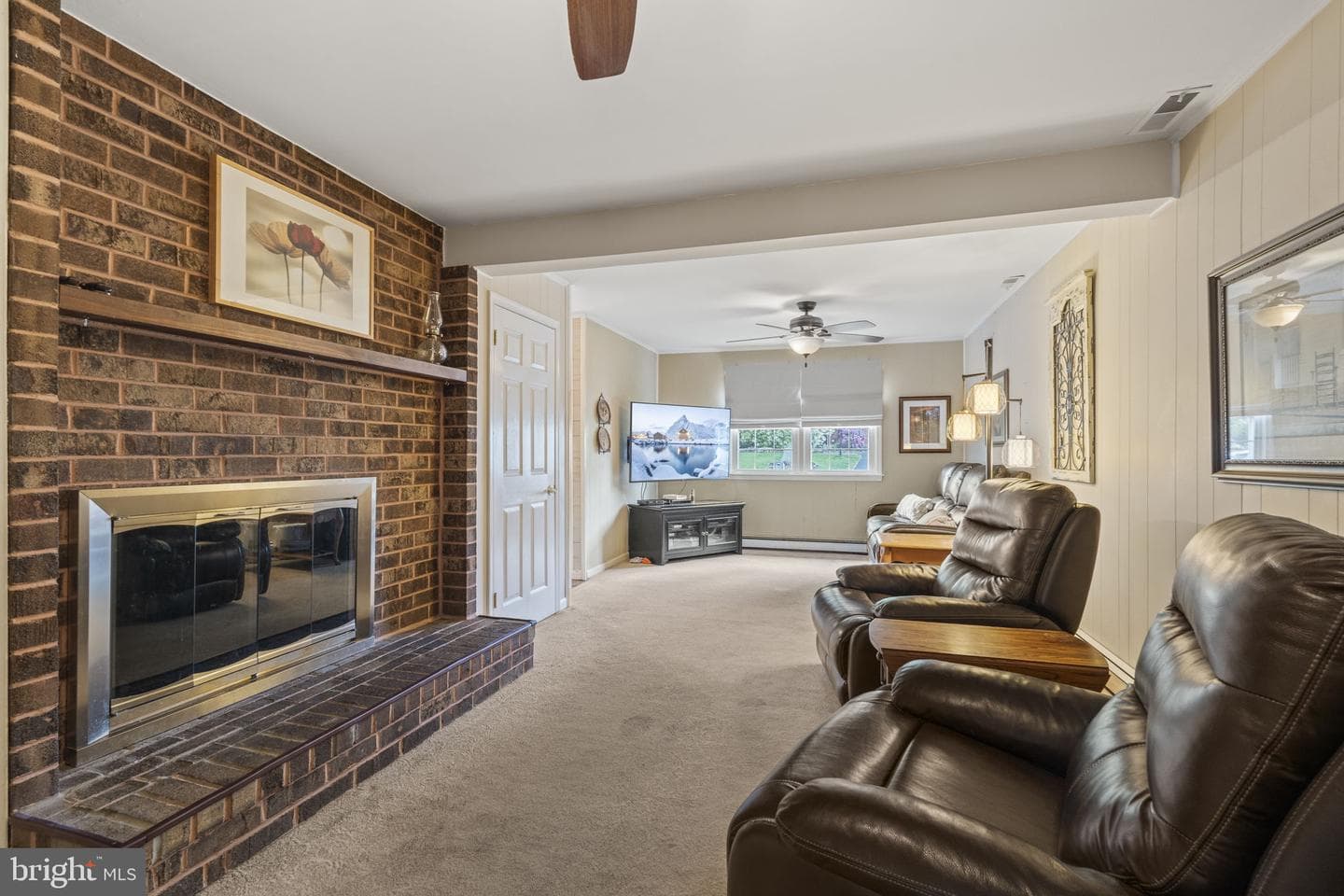 1064 Lincoln photo 31